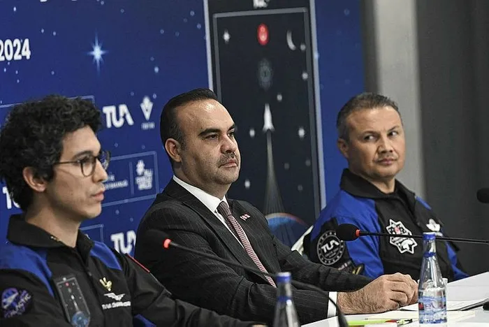 Türkiye’nin 2. uzay yolculuğu tamamlandı! Bakan Mehmet Fatih Kacır ve astronot Tuva Cihangir Atasever’den flaş açıklamalar