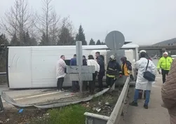 Yalova’da işçi servis midibüsü devrildi: 1 ölü, 20 yaralı var