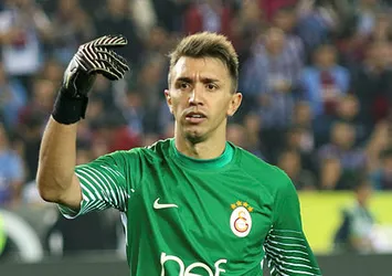 Muslera'dan trafik cezası esprisi