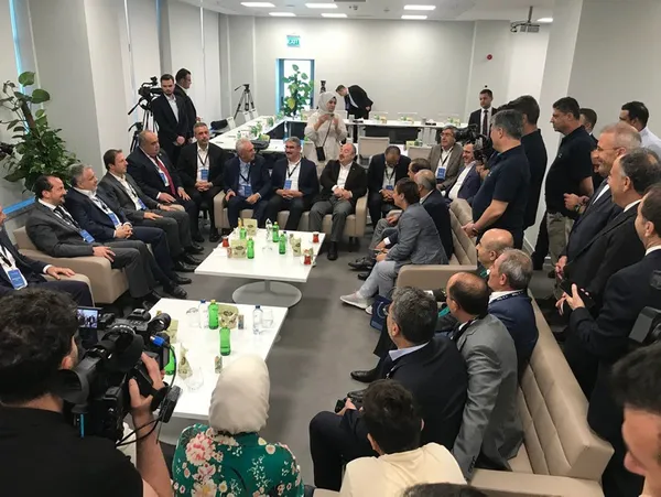 CHP’li vekiller Togg’a hayran kaldı: Gururla izliyoruz inşallah daha büyür