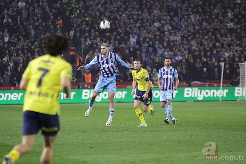Olaylı Trabzonspor Fenerbahçe maçı sonrası Halil Umut Meler'e şok sözler: 3 puanı hediye etti 11
