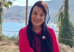 Usta oyuncu Nevin Efe 78 yaşında hayatını kaybetti