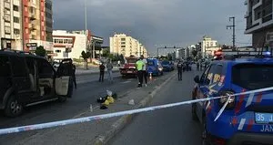 İzmir’de pompalı tüfekle dehşet anları kamerada