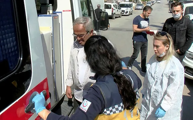 Antalya’da bir genç, uyuşturucu almasına izin vermeyen babasını bıçakladı - 1