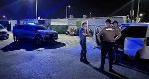 Şüpheli araçtan uyuşturucu ele geçirildi