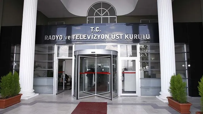 31-mart-yerel-secimlerine-10-gun-kala-rtukten-anket-uyarisi-1711118831134.jpg 31 Mart yerel seçimlerine 10 gün kala RTÜK'ten anket uyarısı - 1