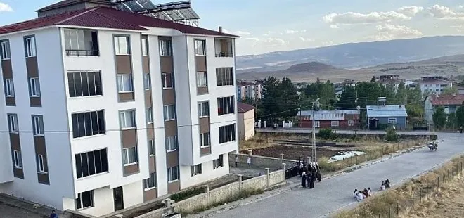 Erzurum’da feci olay! 2 yaşındaki çocuk metrelerce yüksekteki balkondan düştü