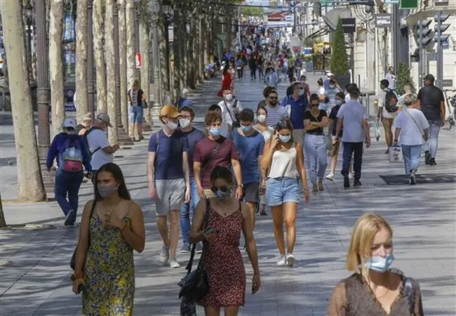 Bilim Kurulu üyesi Kayıpmaz: Evin salonu eğer 20 metrekareyse en fazla 5 kişi olmalı - 5