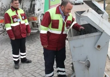 Elazığ'da çöp poşeti ağır gelince fark ettiler