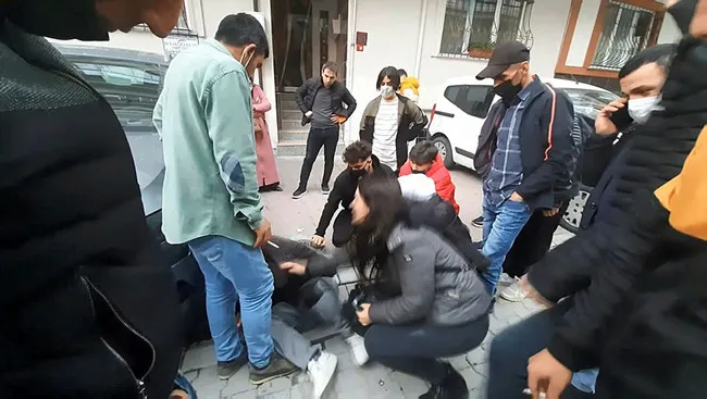 İstanbul’da kadını bir ay boyunca takip edip taciz eden adama linç girişimi - 4
