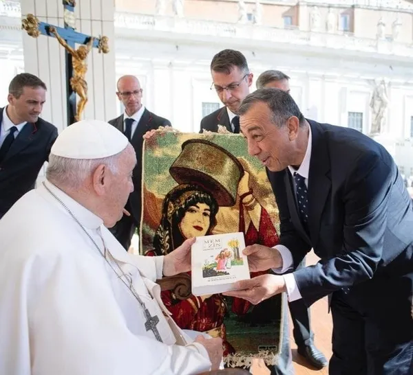 Firari HDP’li başkan Abdullah Demirbaş soluğu Vatikan’da aldı! Türkiye’yi Papa’ya şikayet etti