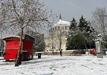 Kocaeli'de kar etkili oluyor