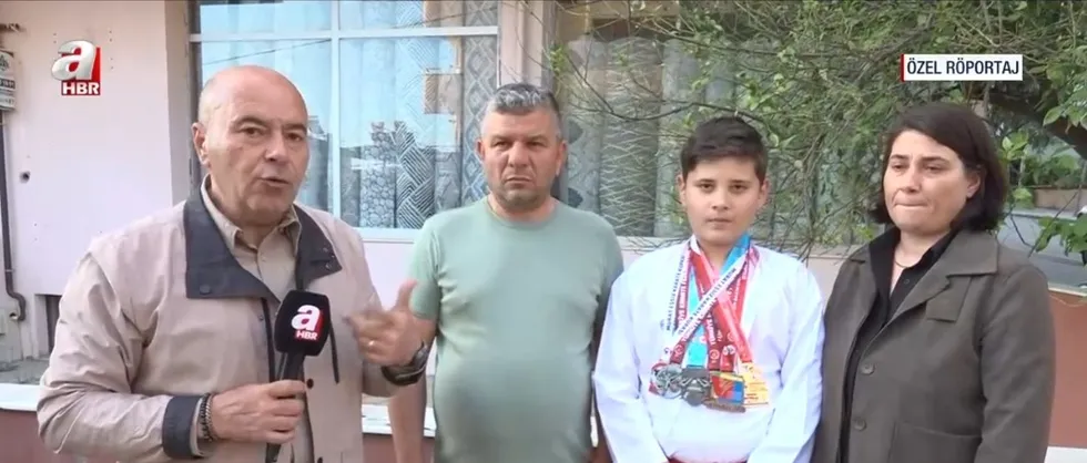 chpli-baskandan-skandal-karar-babasina-kizdi-milli-karateciyi-kulupten-kovdu-1778004987739.jpg CHP’li başkandan skandal karar! Babasına kızdı milli karateciyi kulüpten kovdu - 1