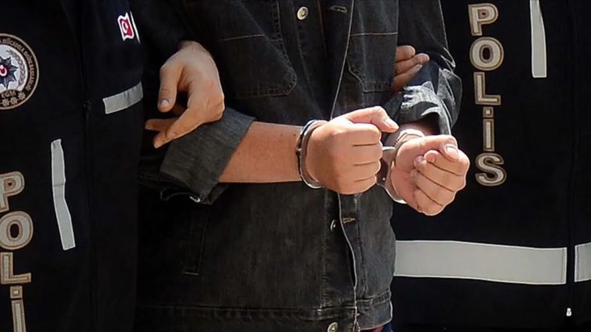 İstanbul'da 3 adrese uyuşturucu operasyonu! 170 kilogram uyuşturucu ve 850 bin hap ele geçirildi