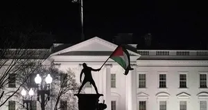 Beyaz Saray’ın önünde Biden’a tarihi protesto