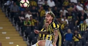 Simon Kjaer kırmızı kartı unutamıyor!