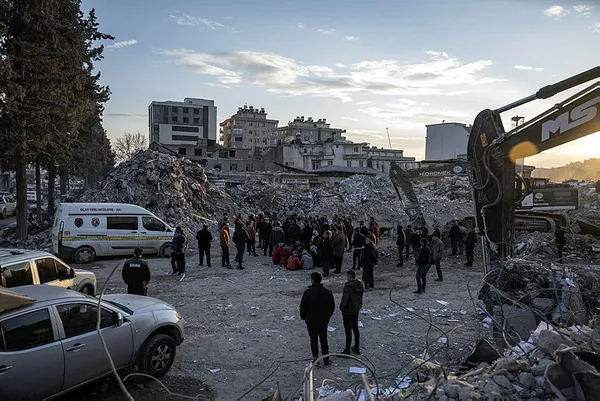 Kahramanmaraş’ta 10 cadde ve sokakta enkaz kaldırma çalışmaları yapılacak