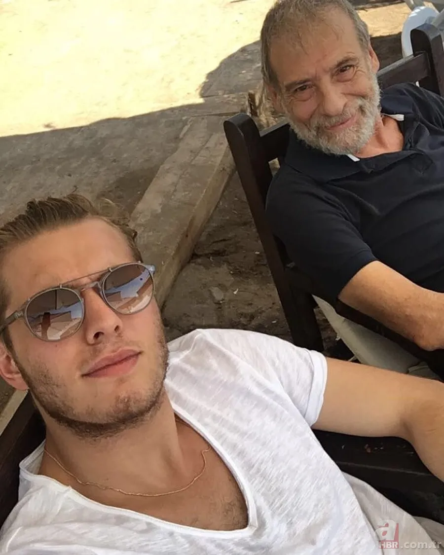 Siyah Kalp'in Cihan'ı Burak Tozkoparan bakın kimin torunuymuş! Merhum oyuncu... 5