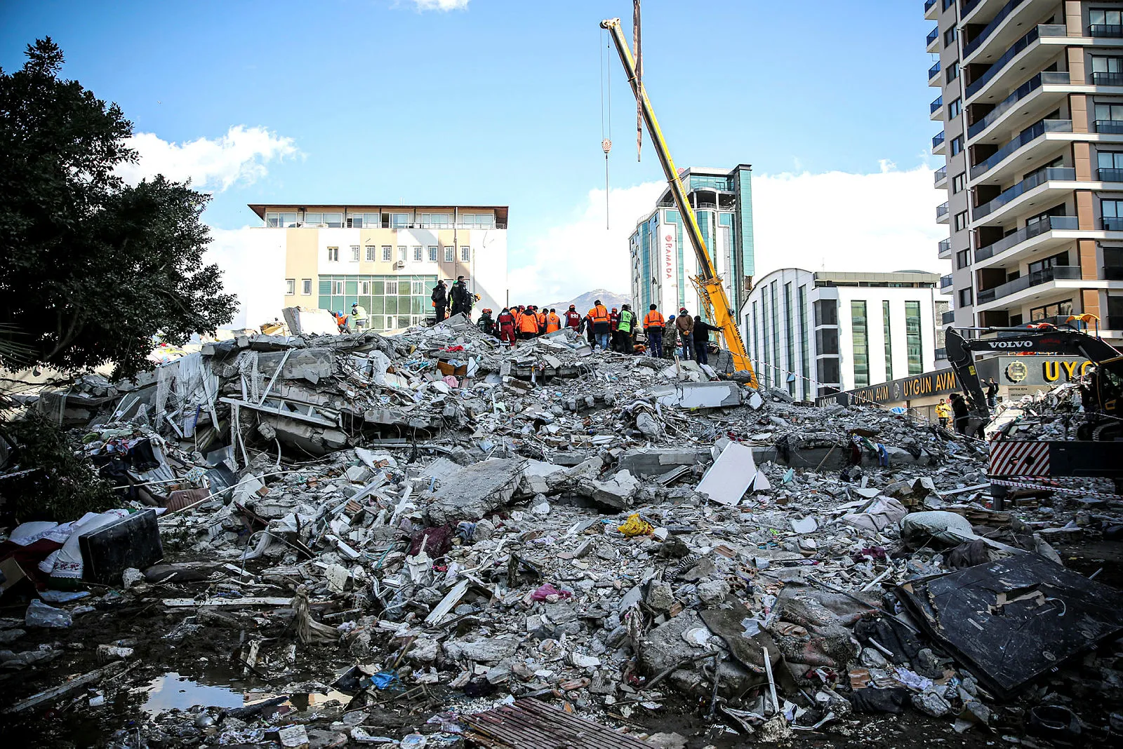 Depremin merkezinde sahte doktor skandalı! 4 gün boyunca...