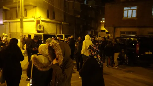 Son dakika Yıkılan bina sayısı kaç? Yaralı ve ölü var mı? Enkaz altında kaç kişi kaldı? Hatay Fay hattı kırıldı mı? Hatay’da yeni deprem | SON DURUM NE?