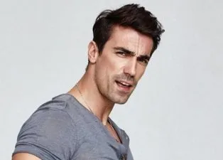 Doğduğun Ev Kaderindir’in yıldızı İbrahim Çelikkol ilk kez paylaştı! İşte İbrahim Çelikkol'un oğlu Ali...