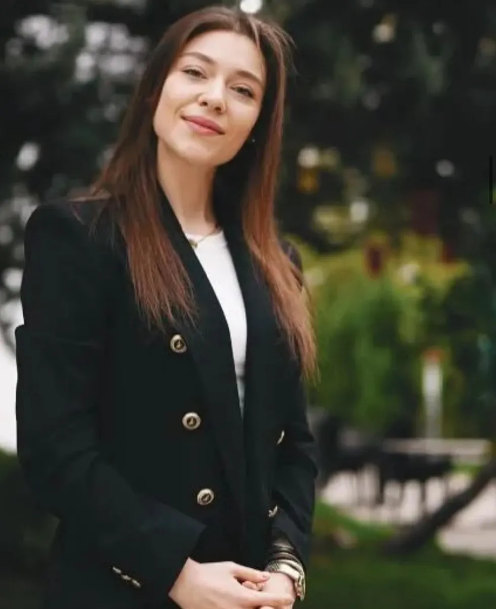 Özgegül Yalım (Kızı)