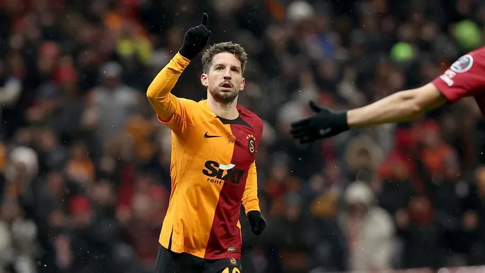 1713027478751.jpg Galatasaray'da Dries Mertens bombası! Takımda kalacak mı? - 4