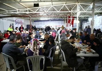 Deprem bölgesindeki 6 ilde ilk sahur yapıldı!