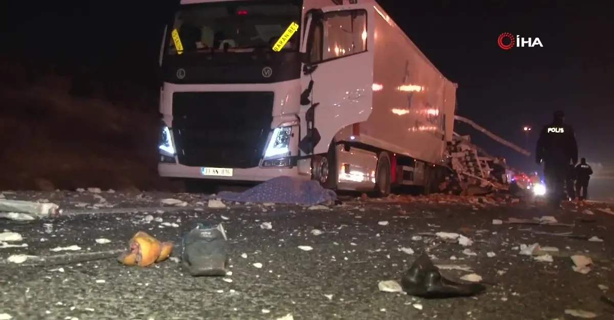 Ankara'da feci kaza! Lastiği değiştirirken... |Video
