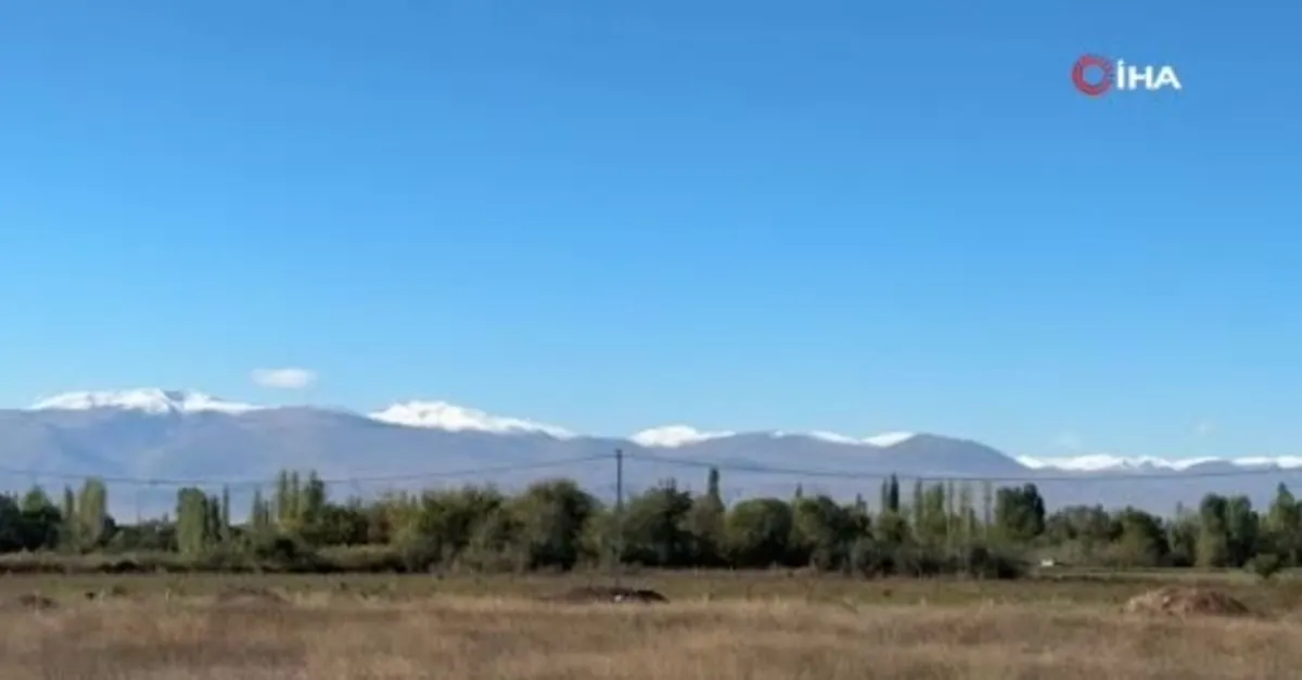 Iğdır’ın yüksek kesimlerine mevsimin ilk karı düştü