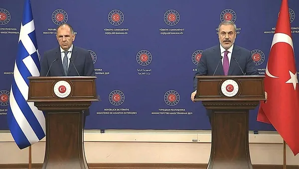 İngiltere Eski Dışişleri Bakanı Jack Straw’dan yıllar sonra Kıbrıs itirafı geldi! Politico’da yazdı: İkiyüzlülük