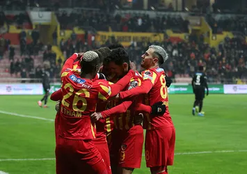 Kayserispor Sivasspor'u 3-0 mağlup etti! Kayserispor farklı kazandı