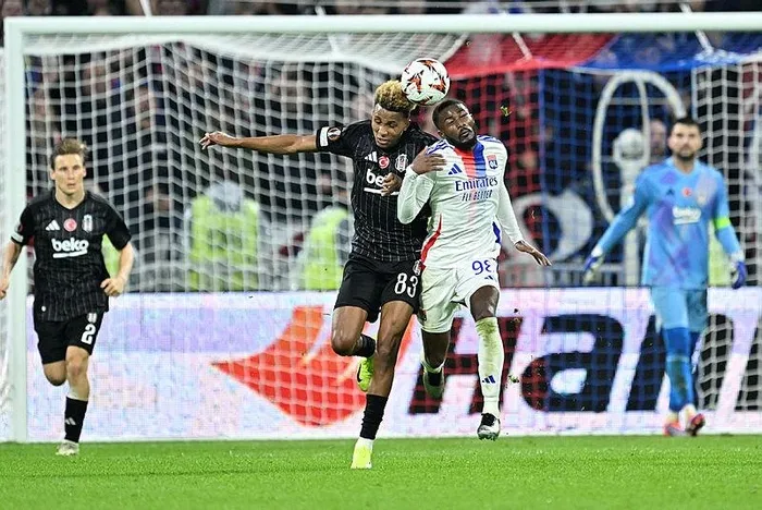 kartal-deplasmanda-uctu-besiktas-lyonu-1-0-yendi-1729802947747.jpeg Kartal Fransa'da uçtu! Beşiktaş Lyon'u 1-0 yendi - 2