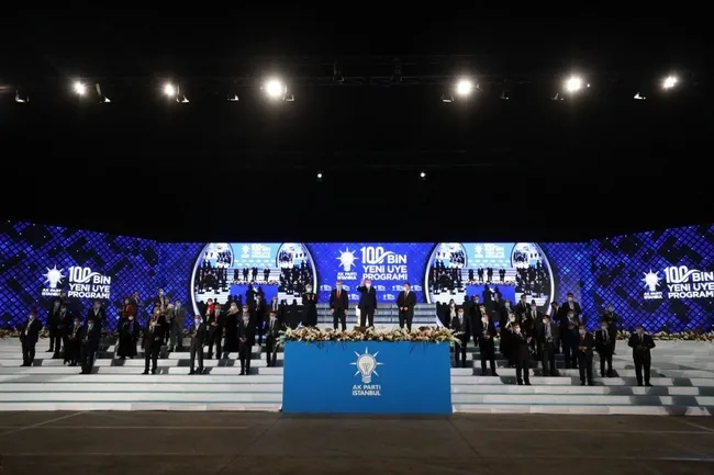 AK Parti’ye 106 bin 155 yeni üye! Her 3 seçmeden 1’i 30 yaş altı