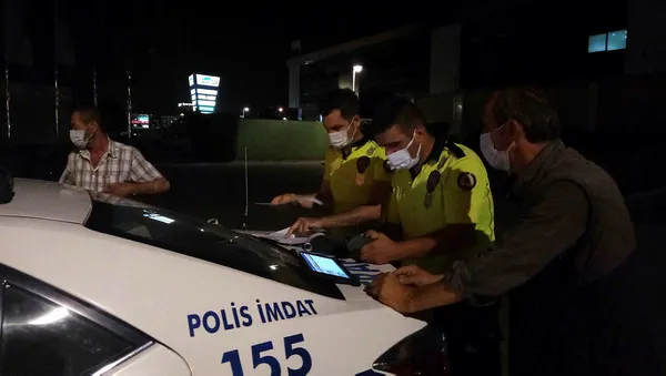 1624831062975.jpg Alkollü sürücüden polislere güldüren tehdit: "O zaman ben sizin komiseri arayayım" - 3