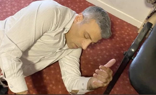 Yenilik Partisi Genel Başkanı Öztürk Yılmaz’a bıçaklı saldırı: Hastaneye kaldırıldı