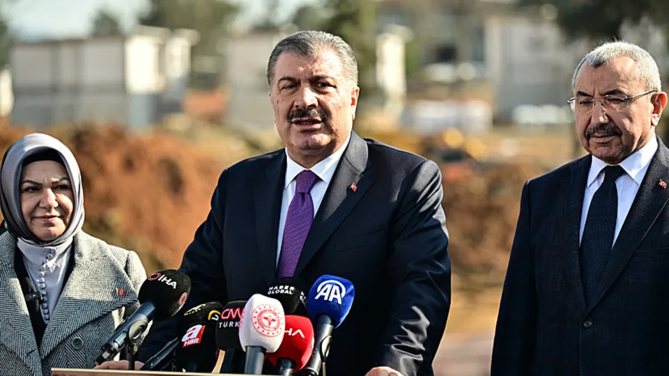 Sağlık Bakanı Fahrettin Koca inşaatı devam eden Sancaktepe Şehir Hastanesi hakkında bilgi verdi!