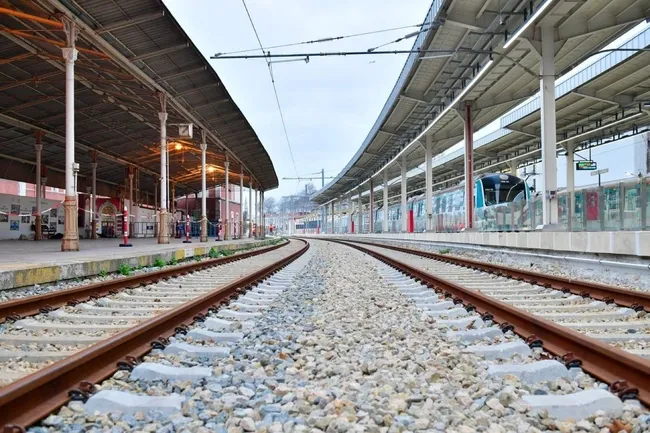 İstanbul’a yeni nesil raylı ulaşım! Sirkeci-Kazlıçeşme banliyö hattı bugün hizmete açıldı