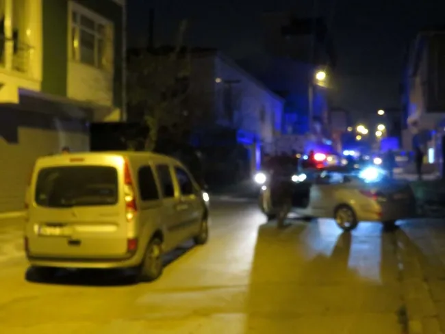 İstanbul Ümraniye'de polisle çatışan kişi yaralı yakalandı - 1