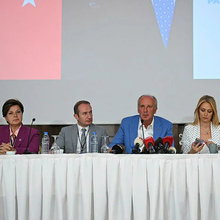 8li koalisyonu İnce kıyım doğradı