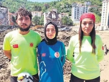 sel-tum-sevdiklerini-candan-aldi-faciada-mucizenin-adi-oldu-1629266385189.jpg Sel tüm sevdiklerini Can’dan aldı! Faciada mucizenin adı oldu - 3