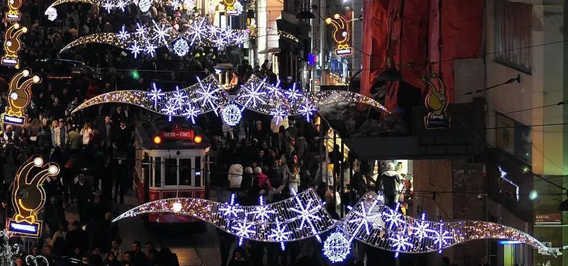 Yılbaşı kutlamak günah mı, haram mı? Yılbaşı ağacı almak ve süslemek caiz mi? Diyanet 'yeni yıl kutlaması' açıklaması