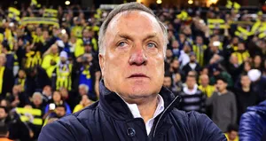 Dick Advocaat’tan flaş karar!