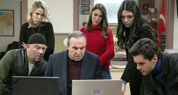 Arka Sokaklar BİTTİ mi, neden yok? Arka Sokaklar dizisi yeni bölüm ne zaman? 17 ŞUBAT Kanal D YAYIN AKIŞI