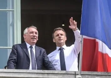 Fransa'da hükümet krizi sona erdi! Yeni hükümet kuruldu!