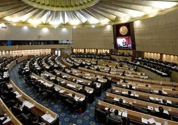 Yeni kurulan bakanlık için istifa etti