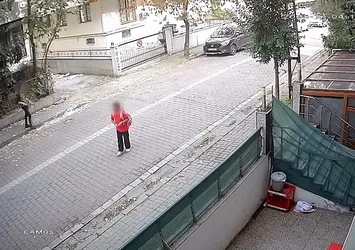 Avcılar'da akılalmaz olay! 10 yaşındaki çocuğu takip etti annesi gelince kaçtı