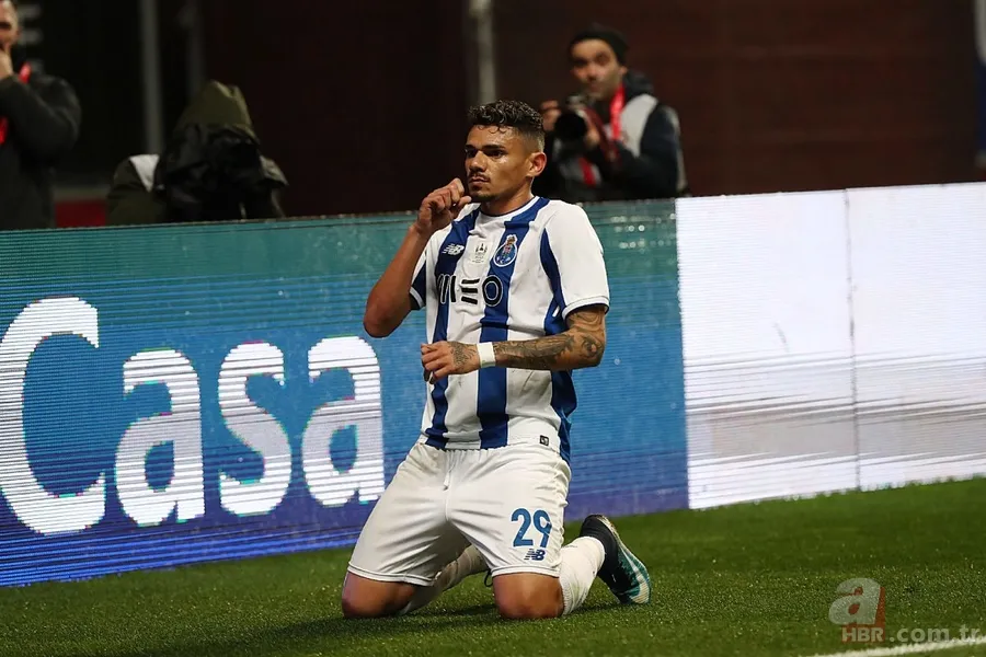 Fenerbahçe'de golcü transferi gelişmesi! Kiralık gelecek 14