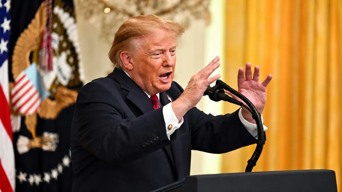Trump dünyaya duyurdu! Irak'ta bir dönem sona erdi: Son ABD askerleri de ayrıldı
