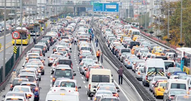 1. köprü kapalı mı, neden? 15 Temmuz Şehitler Köprüsü saat kaçta trafiğe açılacak? 5 Kasım Pazar bugün hangi yollar kapalı, alternatifleri neler?